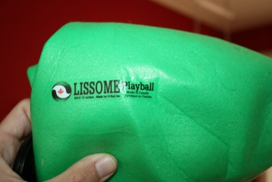 Lissome inflatable ball